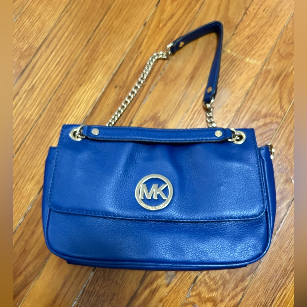 Michael kors blue medium sized purse